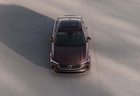 Volvo S90 renova-se em modo híbrido apontado à China