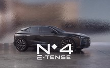 DS 4 passa a N.º 4 e estreia E-Tense com 450 km eléctricos