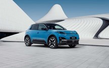 Novo Nissan Micra EV no jogo das diferenças com o R5 E-Tech Electric