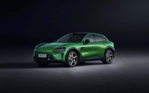 Tesla cada vez mais ''apertada'': YU7 da Xiaomi propõe luxo e potência