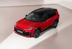 GR Sport faz do Toyota RAV4 um ''especialista'' do 'off-road'