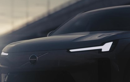 Novo Volvo XC70 em modo híbrido 'plug-in' com 165 km eléctricos