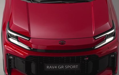 GR Sport faz do Toyota RAV4 um ''especialista'' do 'off-road'