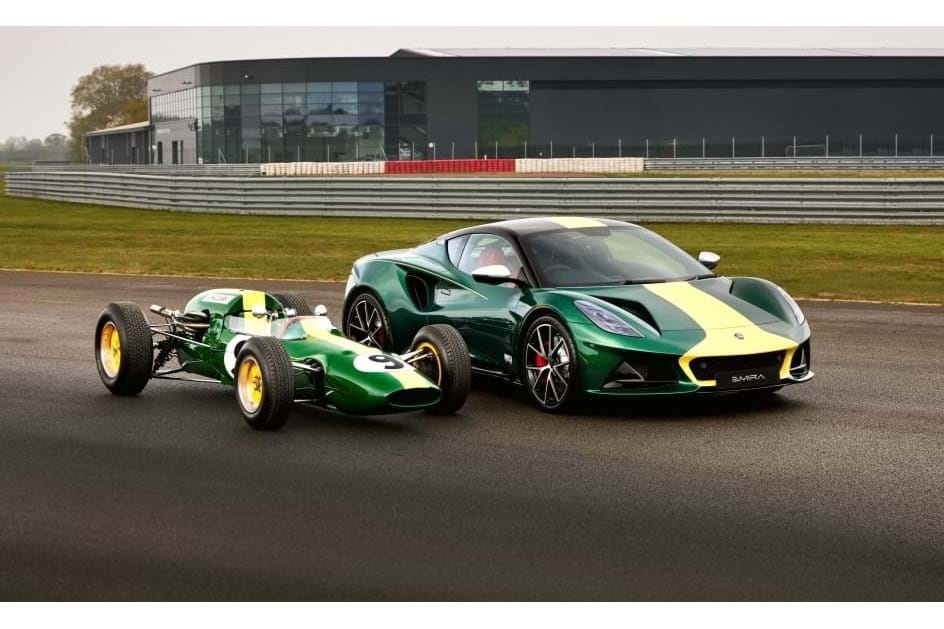 Lotus Emira recorda vitórias de Jim Clark na F1 e em Indianapolis
