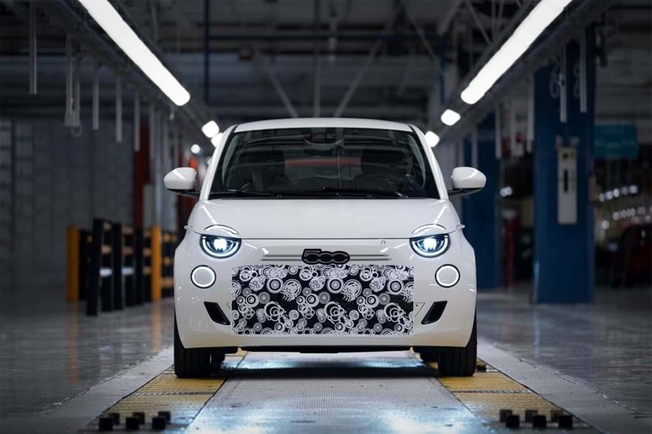 Fiat 500 Hybrid em pré-produção; lançamento ainda este ano