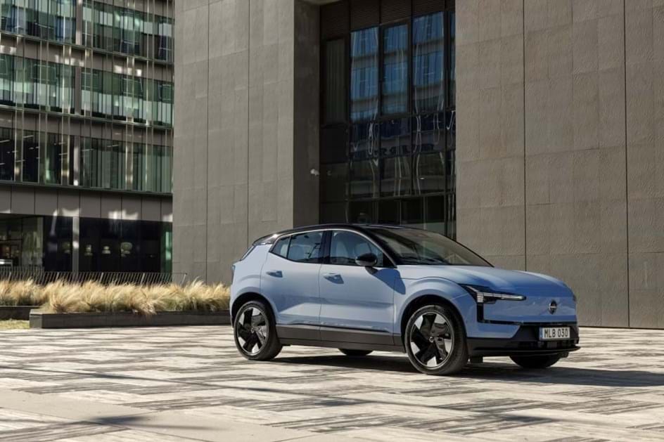 Volvo EX30 mais barato com nova linha Essential