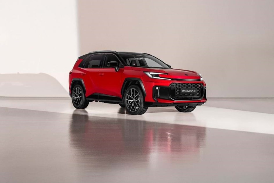 GR Sport faz do Toyota RAV4 um ''especialista'' do 'off-road'