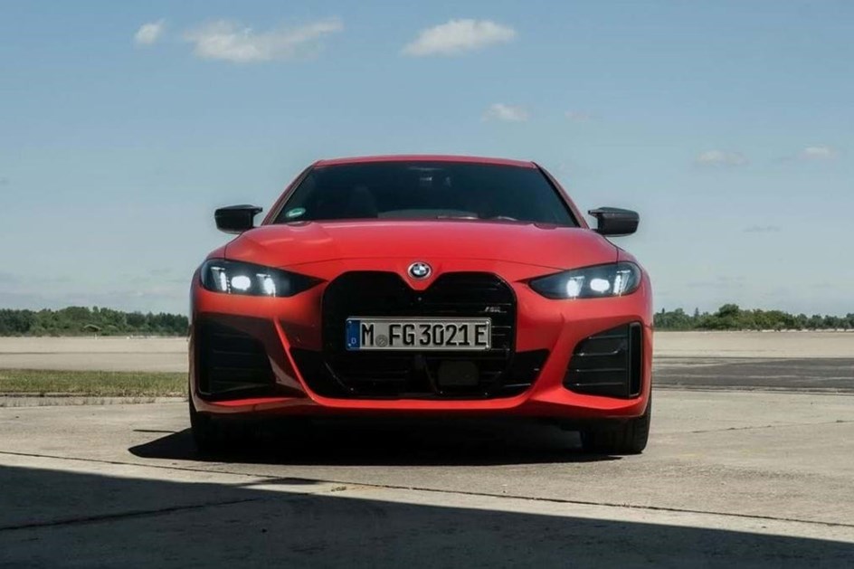 BMW i4 mais eficiente vai mais longe; novo M60 ''explode'' 601 cv!
