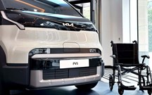 Kia lança PV5 WAV para utilizadores de cadeiras de rodas