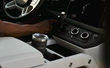 Revisão subtil: Land Rover Defender ainda mais apelativo para o 'off-road'