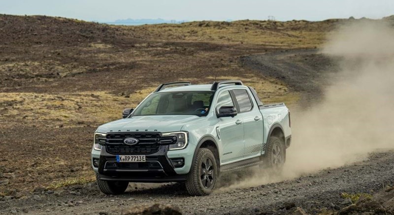 Ford Ranger eleva potência aos 280 cv em modo híbrido