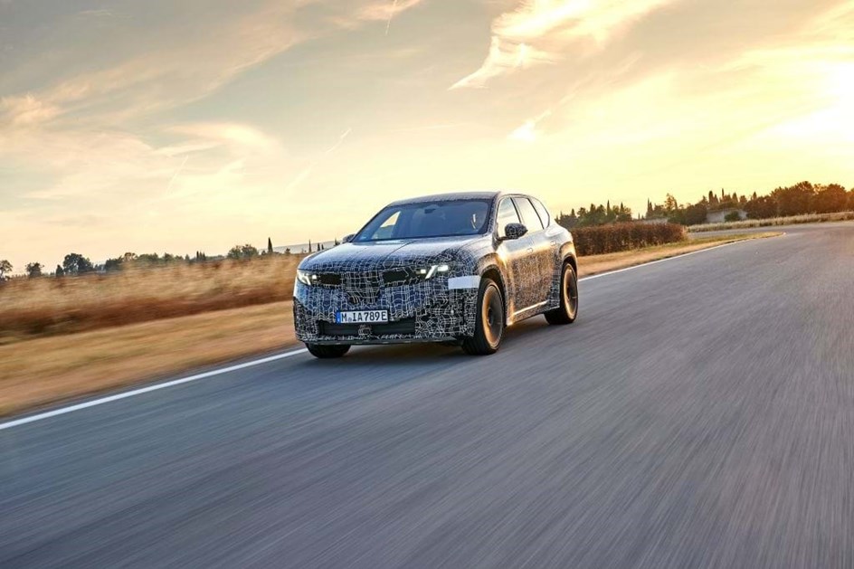 BMW iX3 nos testes finais antes da estreia em Munique