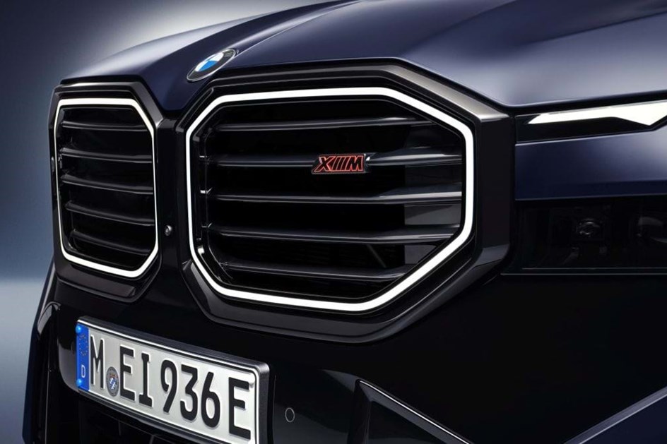 BMW reduz XM a dois; versão de 653 cv ''apagada'' da gama