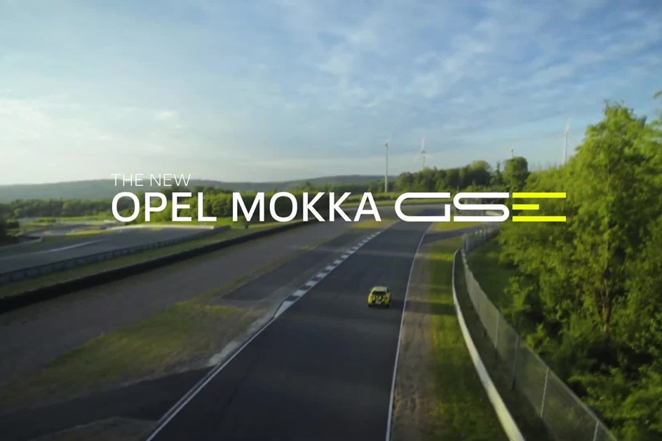 Opel Mokka estreia linha GSE em modo rali