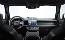 Land Rover leva Oasis em digressão com negro Defender Octa Black