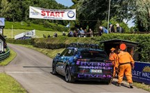 Porsche Cayenne Electric já bate recordes nas rampas