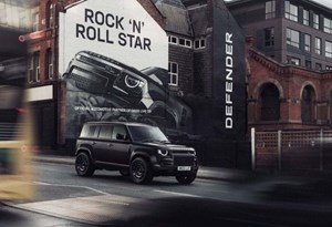 Land Rover leva Oasis em digressão com negro Defender Octa Black