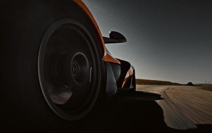 McLaren W1 estreia-se em Goodwood ao lado do P1