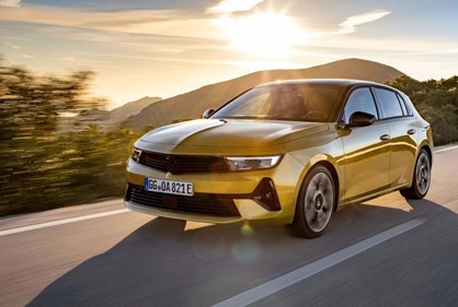 Opel Astra Plug-In Hybrid ganha mais potência e autonomia