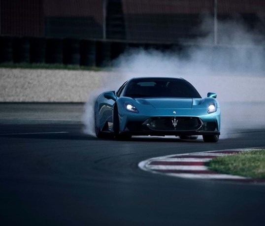 Maserati ''troca'' MC20 pelo MCPura sem ''mexer'' no V6 Nettuno