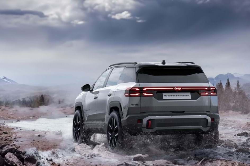 Novo Jeep Compass 4xe para quem gosta de atacar o ''fora de estrada''