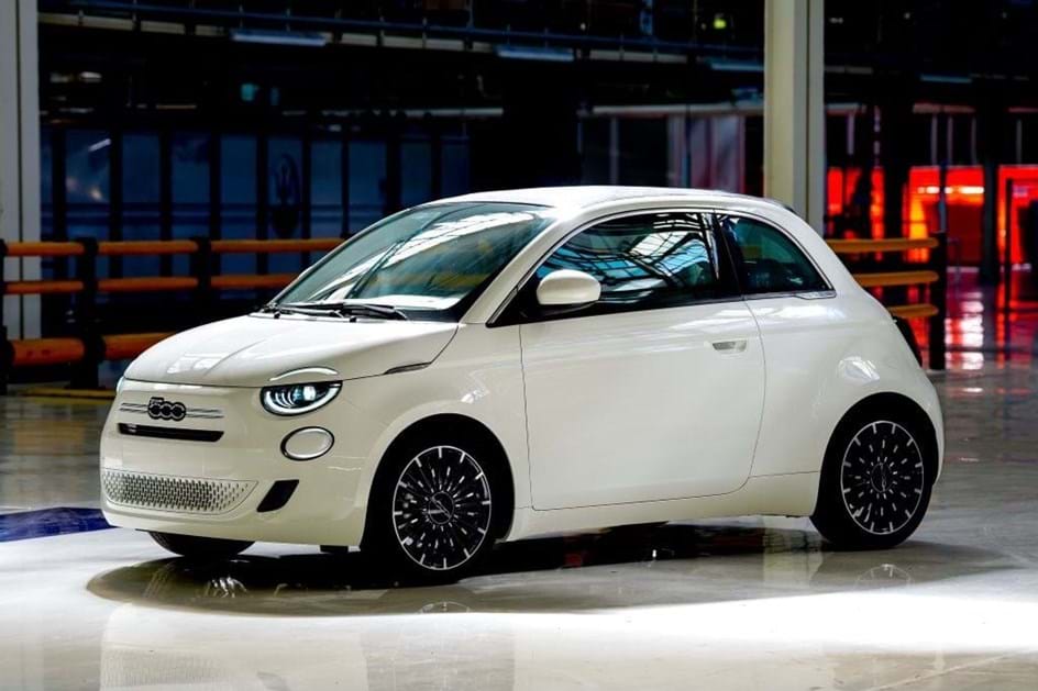 Fiat 500 já não é só eléctrico; híbrido chega para o ano