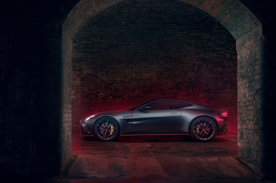 Aston Martin Vantage S ''solta'' 680 cv para as melhores emoções