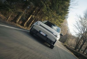 Ainda mais poderoso: Leapmotor dá 585 cv ao C10 AWD