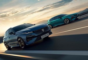Peugeot 308 ganha mais garra; ''eléctrico'' reforça autonomia até 450 km