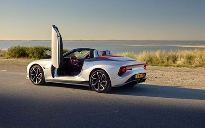 Cyberster GT regressa às origens da MG com 510 cv eléctricos
