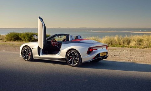 Cyberster GT regressa às origens da MG com 510 cv eléctricos