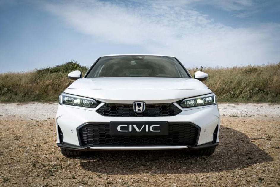 Honda Civic retocado sem mexer no motor híbrido