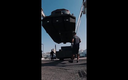 Cupra Terramar ''cortou'' águas do Tejo com Lisboa em pano de fundo