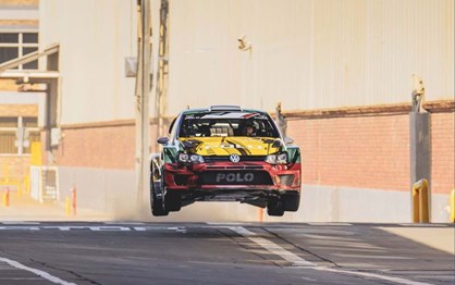 Volkswagen Polo festeja 50 anos a derrapar