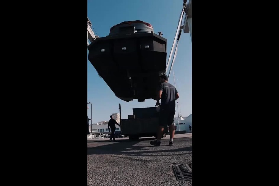Cupra Terramar ''cortou'' águas do Tejo com Lisboa em pano de fundo
