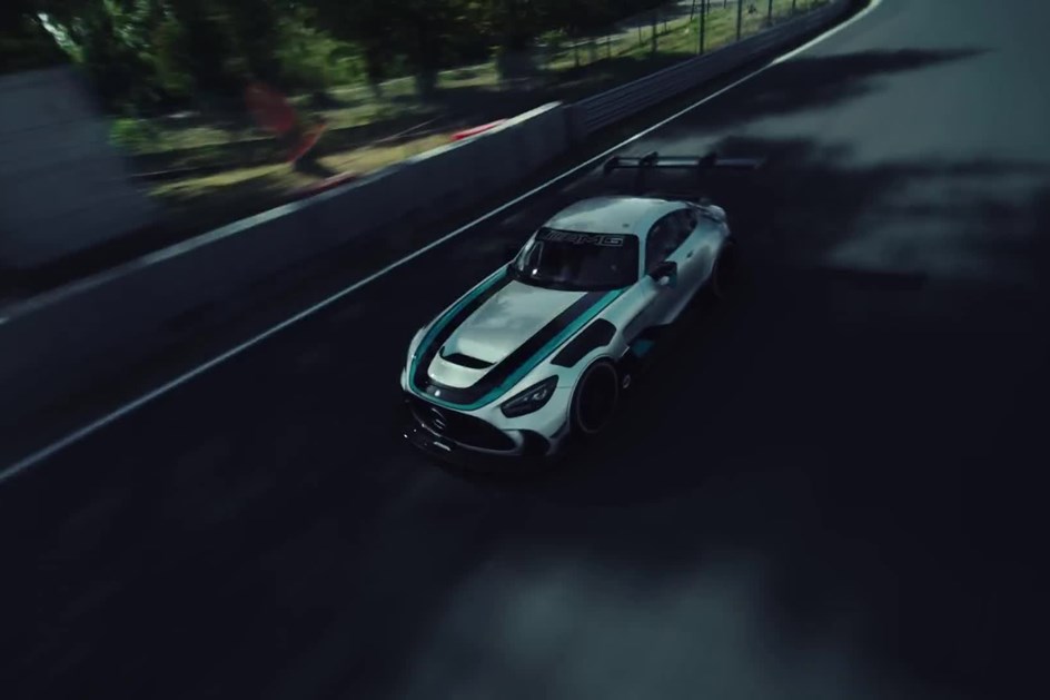 Mercedes-AMG GT2 Edition W16 inspira-se na Fórmula 1 para os 'track days'