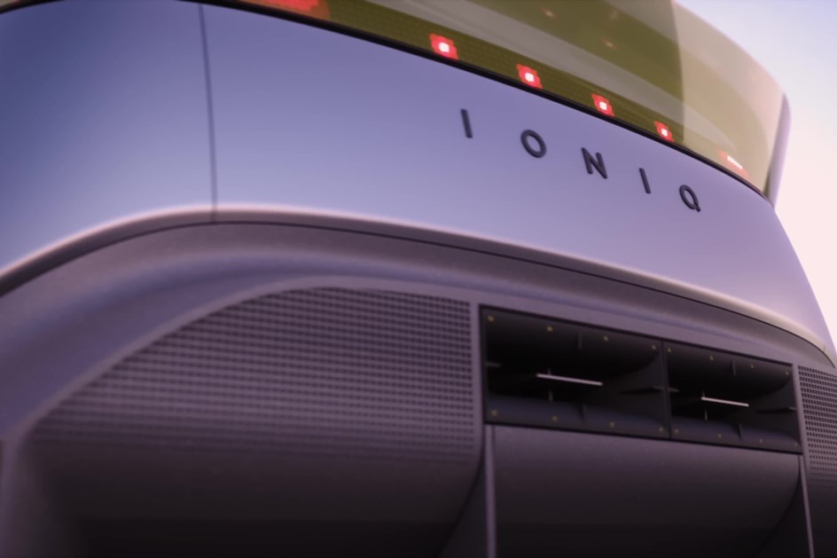 Futurista quanto baste: Concept Three ''anuncia'' Hyundai Ioniq 3