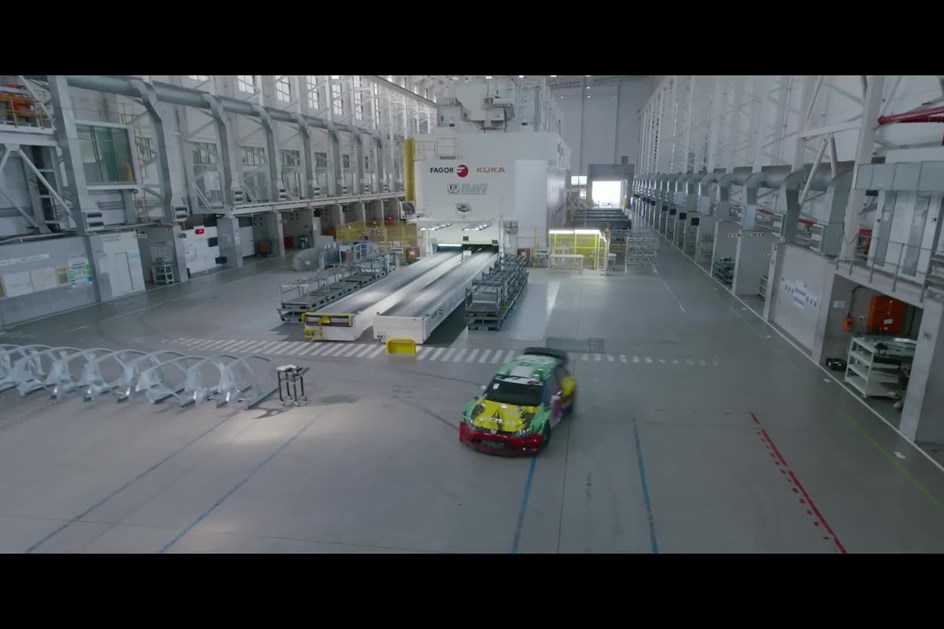 Volkswagen Polo festeja 50 anos a derrapar