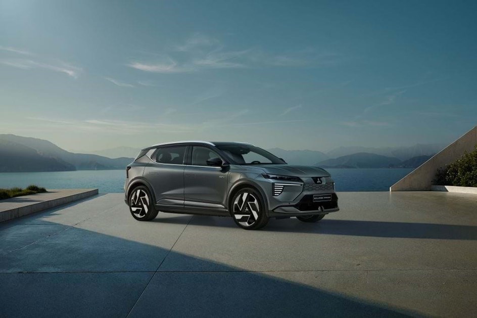 Mitsubishi Eclipse Cross evolui para 100% eléctrico com visual distinto