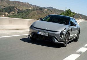Kia EV4: eficaz na cidade, divertido na estrada