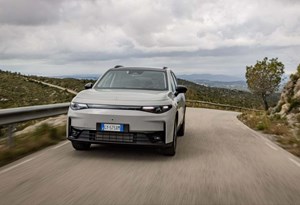 Leapmotor C10 AWD: 598 cv para 4 segundos dos zero aos 100 km/h