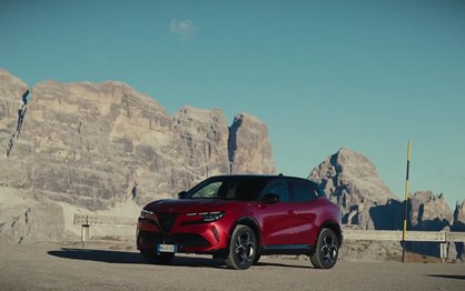 Alfa Romeo Junior mais exclusivo com série Sport Speciale