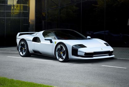 Feito a pedido: Ferrari SC40 baseia-se no 296 GTB em tributo ao F40