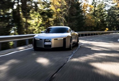 Audi Concept C: sucessor eléctrico do Audi TT já acelera na estrada