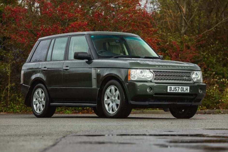 Compra Range Rover no eBay e descobre que foi da rainha Isabel II