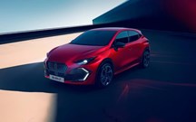 Novo Renault Clio abre encomendas; saiba todos os preços
