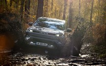 Nova Toyota Hilux é eléctrica sem abdicar do 'turbodiesel' híbrido