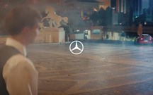 Mercedes-AMG GT 4-Door Coupé já derrapa… com Brad Pitt ao volante!