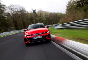 Não é barato: Volkswagen abre reservas para Golf GTI Edition 50