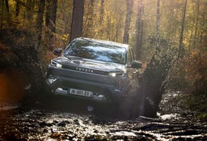 Nova Toyota Hilux é eléctrica sem abdicar do 'turbodiesel' híbrido